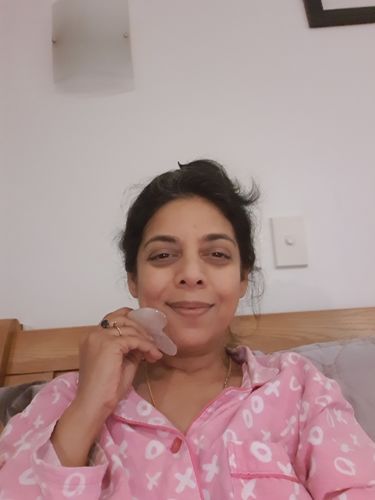 Customer photo review of Facial Spa - Rose Quartz Roller and Gua Sha