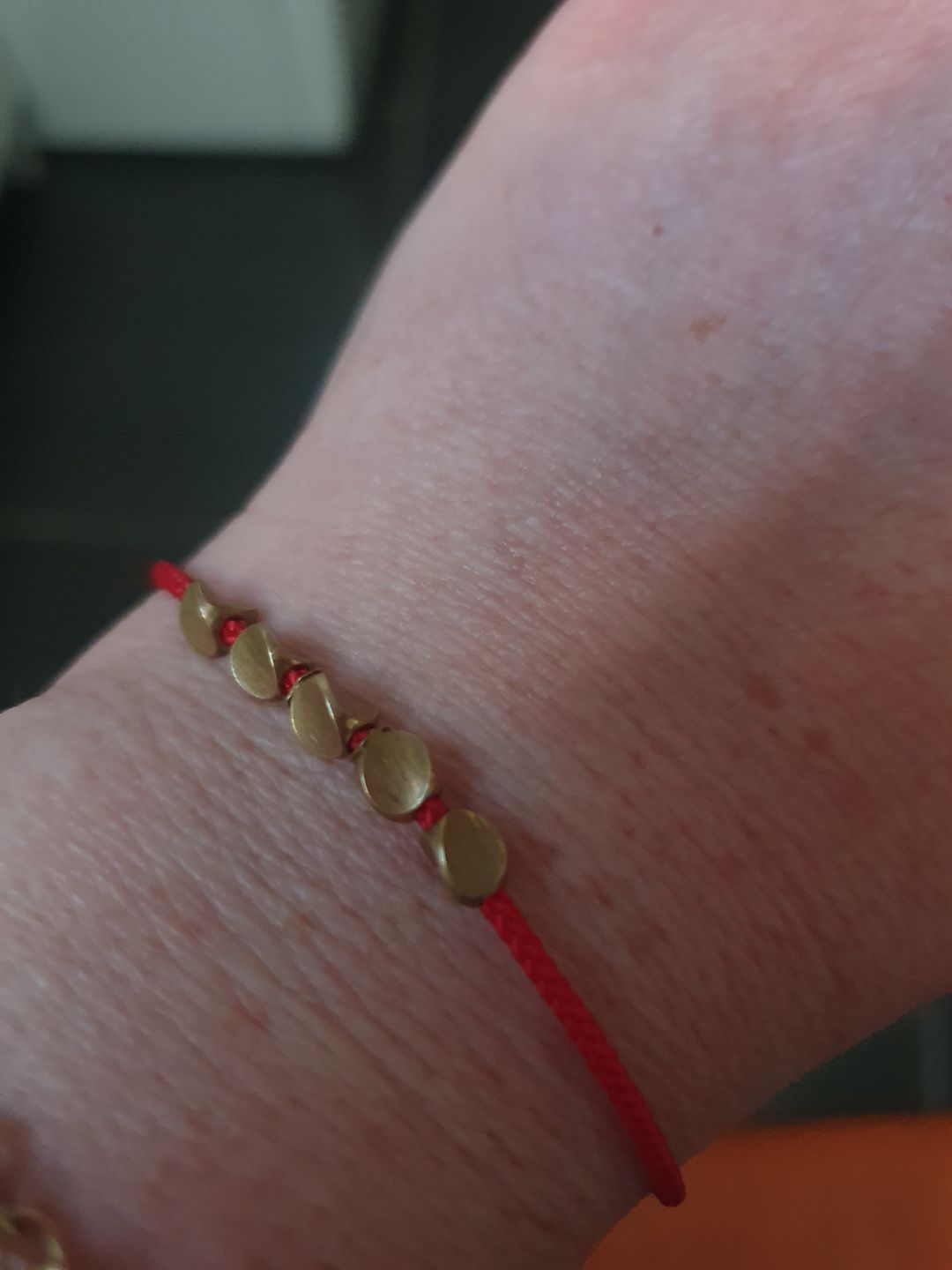 Customer photo review of Handgemachtes Tibetanisches Buddhisten Glücks-Armband aus Kupfer Modell 2