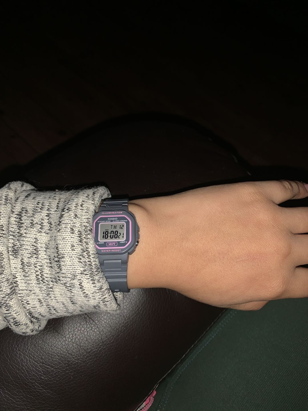 Customer photo review of Reloj Casio Vintage LA-20WH-8ADF Gris Rosado