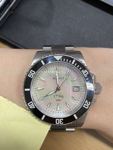 Customer photo review of Aquacy 1769 Hei Matau Men's Automatic 300M White Diver MOP Watch 1769.WMP.B.S