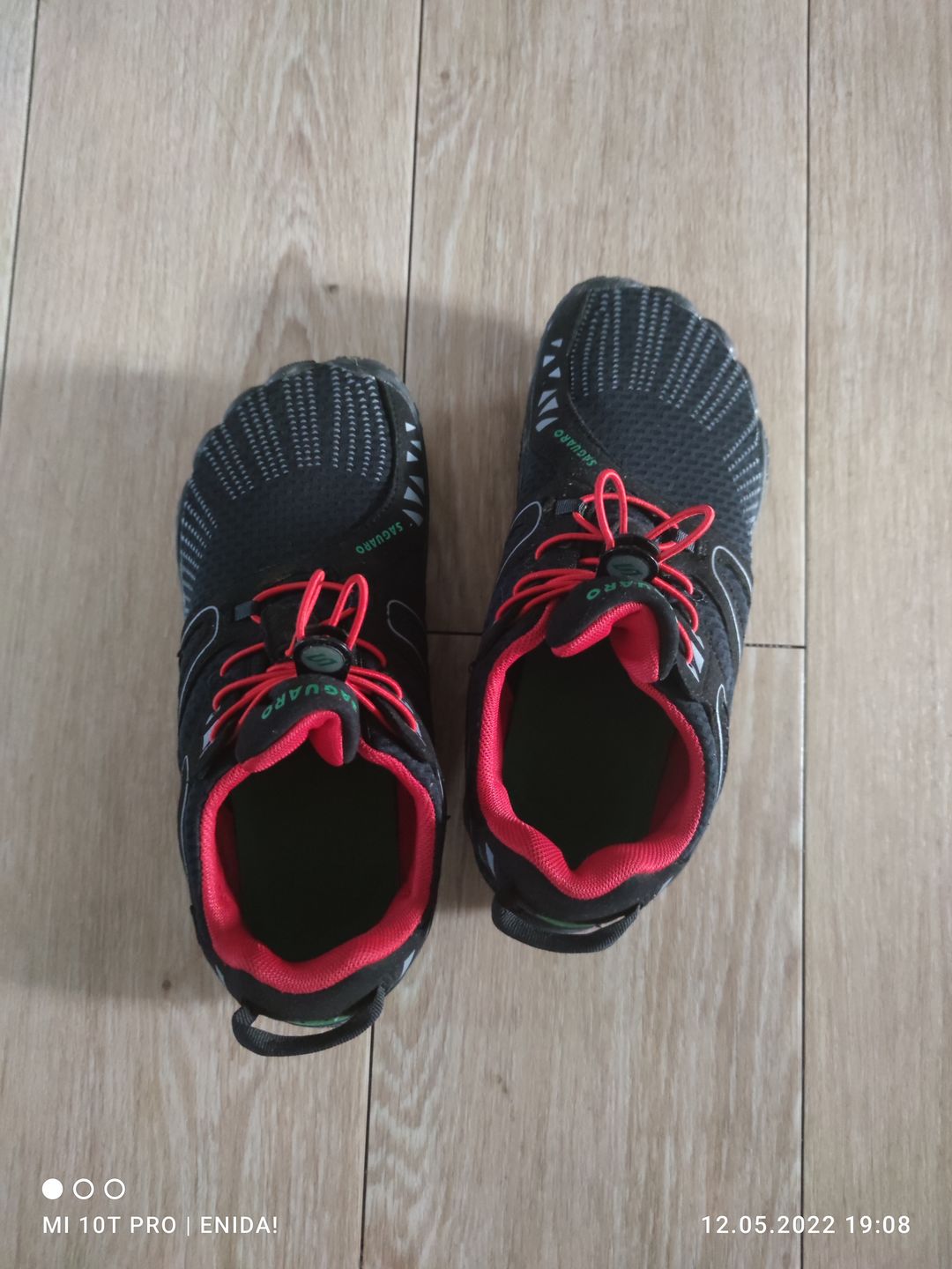 Customer photo review of SAGUARO Damen Reflektierend Barfußschuhe A059