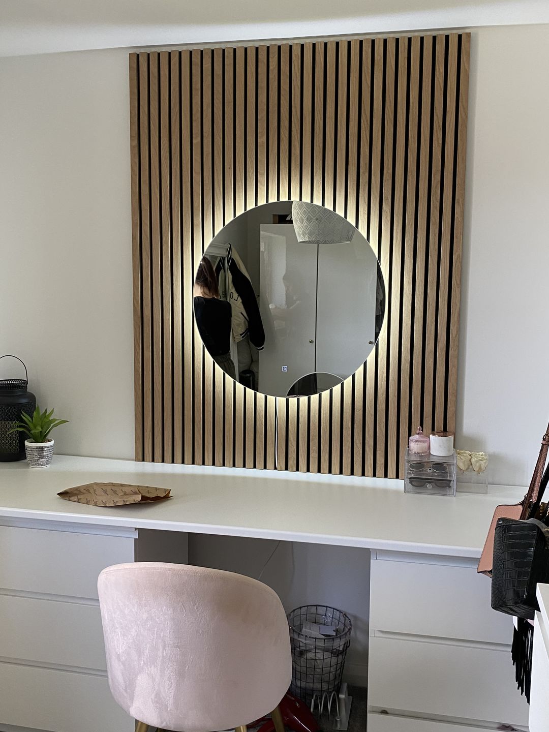 Customer photo review of SlatWall Natural Oak Sample