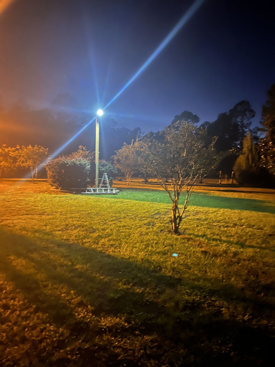 Customer photo review of 140W Solar Street Light 14000 Lumens