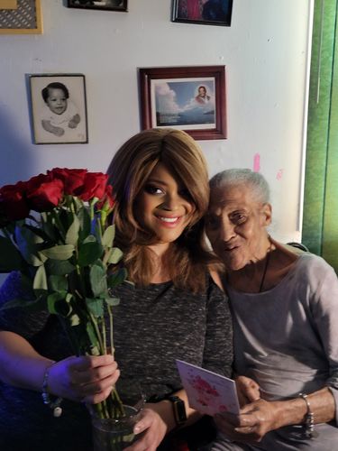 Customer photo review of Mother Daughter Eternal Love Bracelets