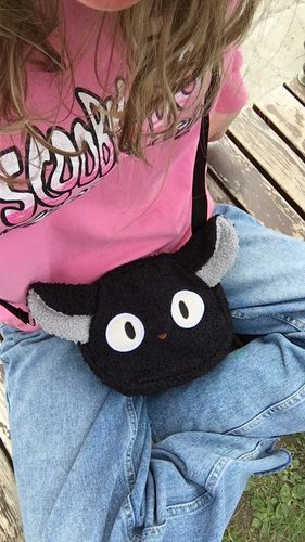 Customer photo review of Kawaii Kiki's Delivery Service Jiji Crossbody Bag
