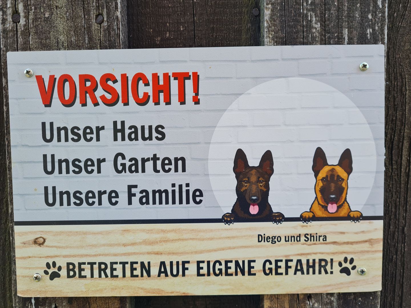 Customer photo review of Vorsicht - Individuelles Gartenschild