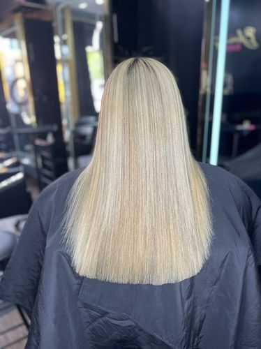 Customer photo review of Masters Black Titanium Flat Iron 1.5"