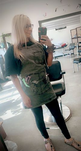 Customer photo review of Black Acid Washed Denim Apron