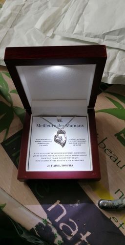 Customer photo review of Collier Amour Éternel - À la meilleure des mamans - Je t'aime, Ton fils