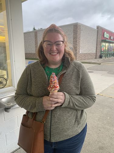 Customer photo review of STRAWBERRY BIRTHDAY CAKE KNOTTED HEADBAND