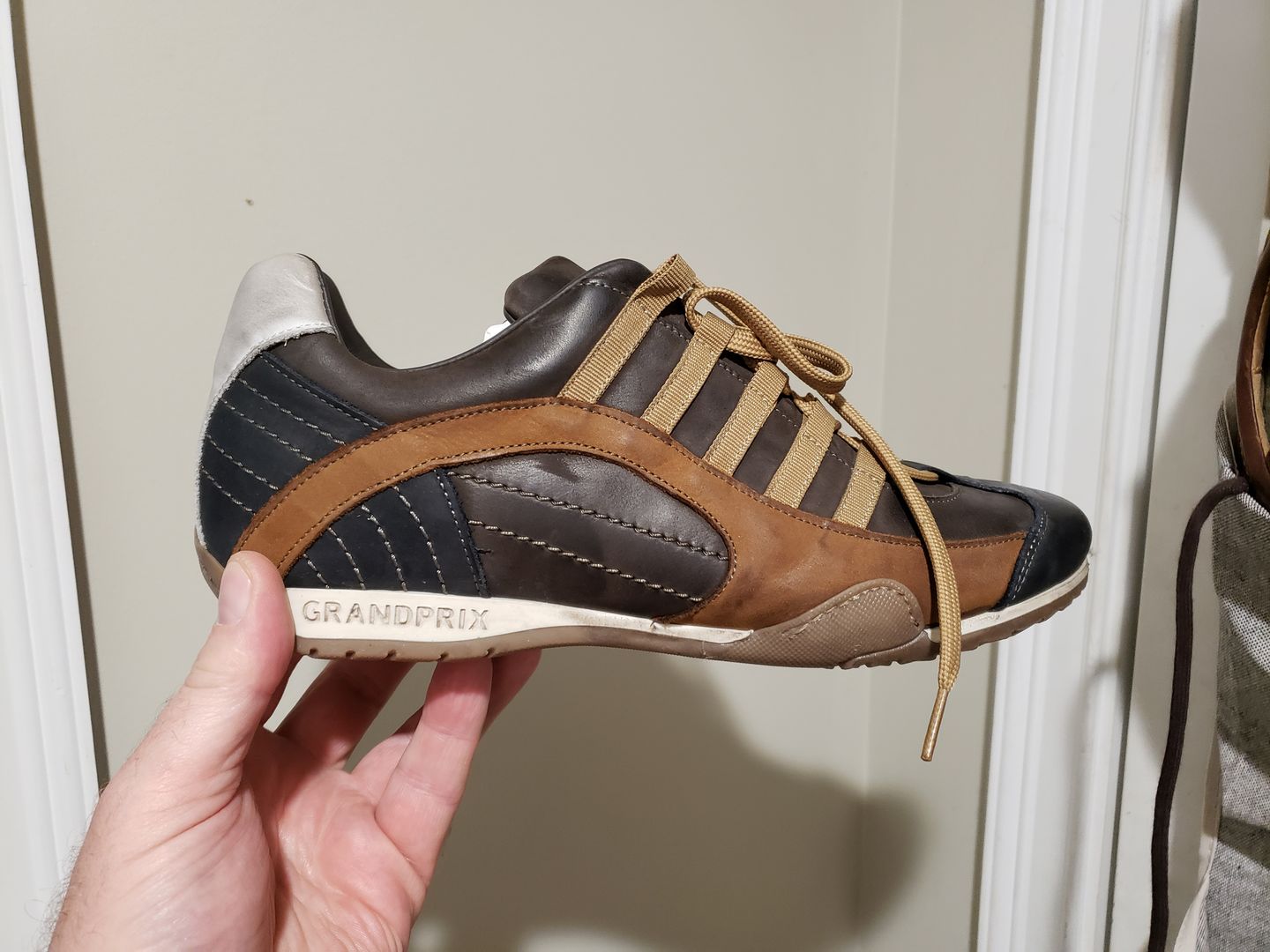 Customer photo review of Men's GrandPrix Sneaker in Designo Marron (Medium and Dark Brown)