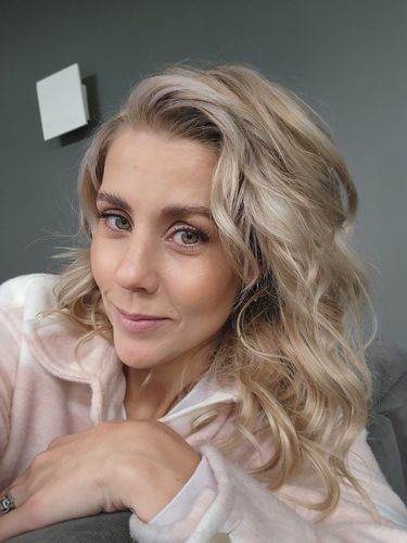 Customer photo review of Luminous Skin Glow