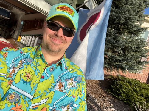 Customer photo review of Scooby-Doo "Road trippin'" – KUNUFLEX Short Sleeve Shirt