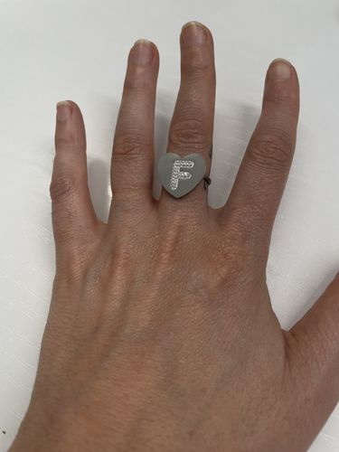 Customer photo review of Anello cuore con lettera