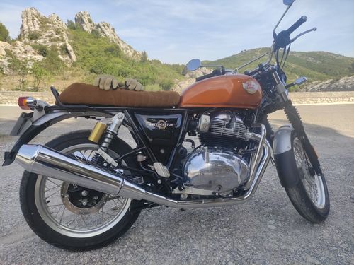 Customer photo review of Housse de Selle CONFORT cuir Camel pour Royal Enfield Interceptor 650