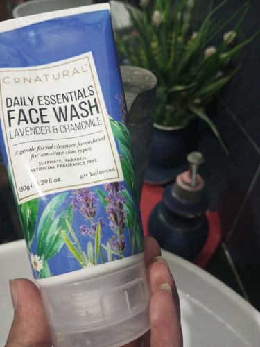 Customer photo review of Daily Essentials Face Wash - Lavender & Chamomile