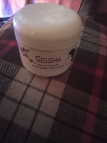 Customer photo review of Geisha Beauty Secrets Exfoliating Soap with Kojic Acid - 200g / 7.1 oz
