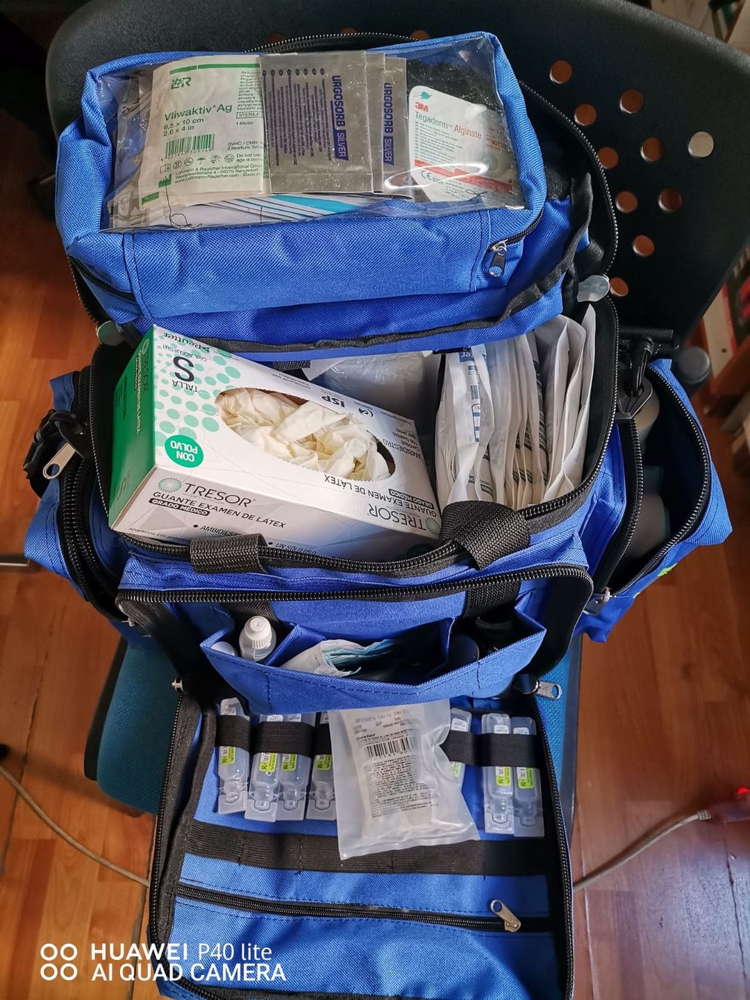 Customer photo review of Bolso Paramédico Mediano Azul