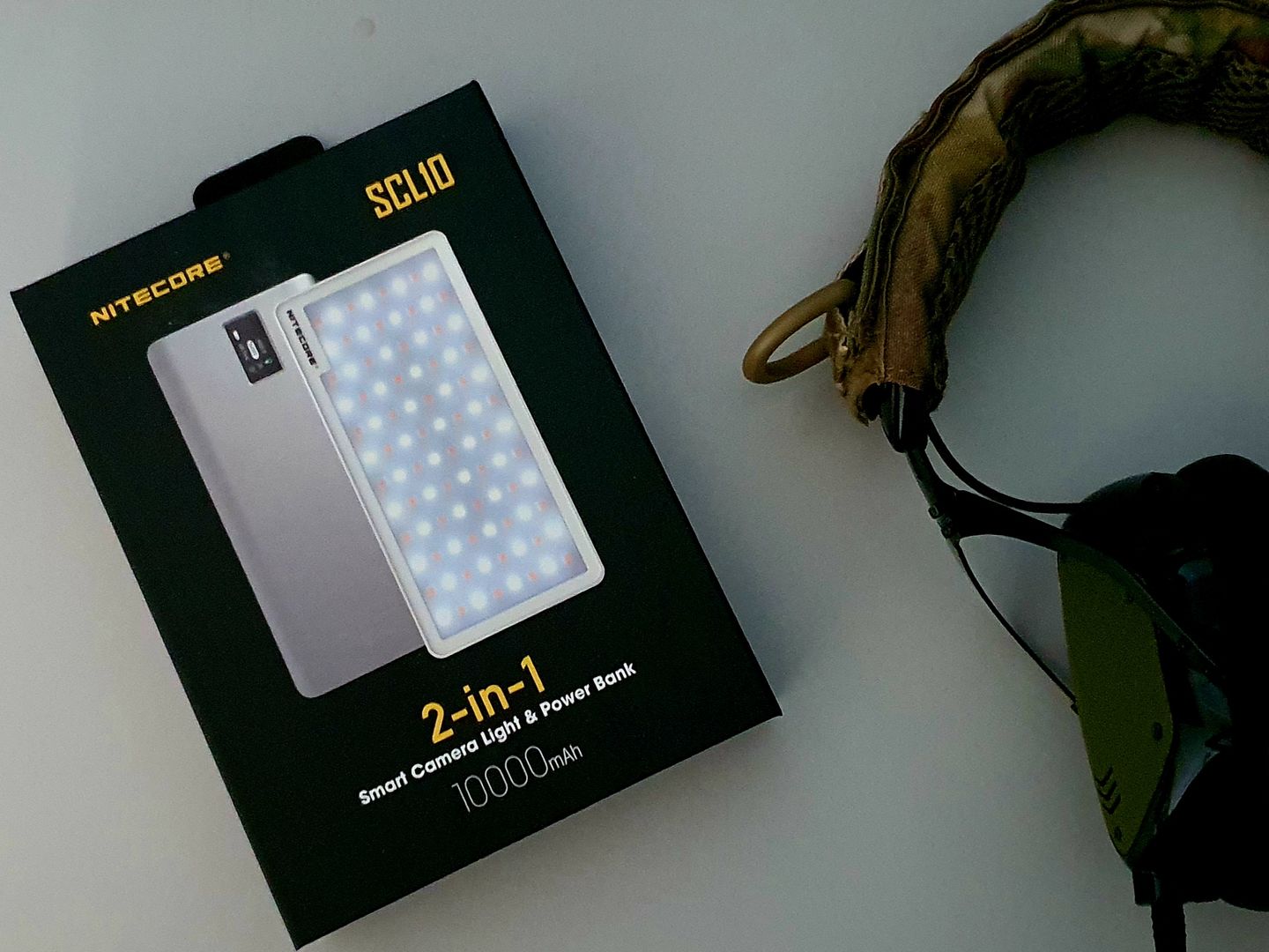Customer photo review of SCL10 - 2-in-1 Light & Power Bank (10,000mAh 18W)