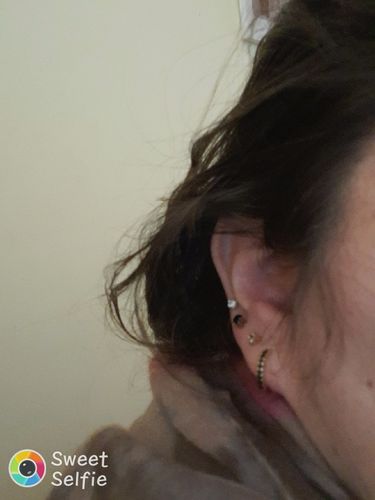 Customer photo review of ARGOLLAS LIA BLACK BAÑO DE ORO