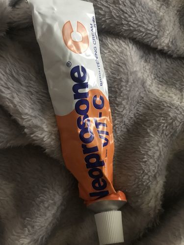Customer photo review of Neoprosone Brightening Cream with Vitamin C - 50g / 1.75 Fl Oz