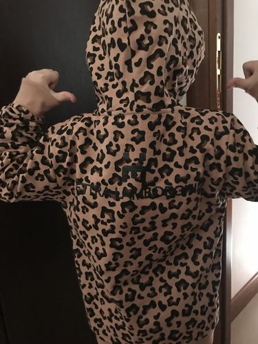 Customer photo review of Felpa con cappuccio maculata