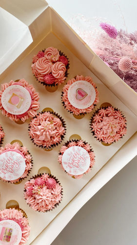 Customer photo review of 15 x 5 cm Pre-cut Standard Cupcake Custom Edible Icing Images