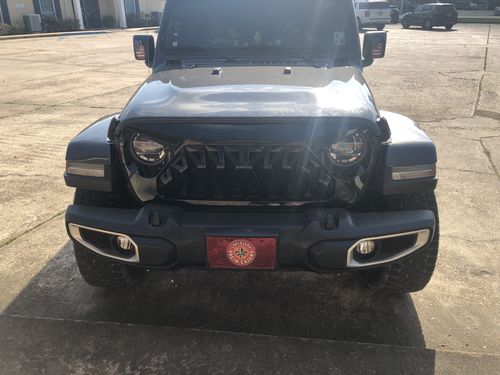 Customer photo review of Shark Grille - Glossy Black for 18-21 Jeep Wrangler JL & Gladiator JT