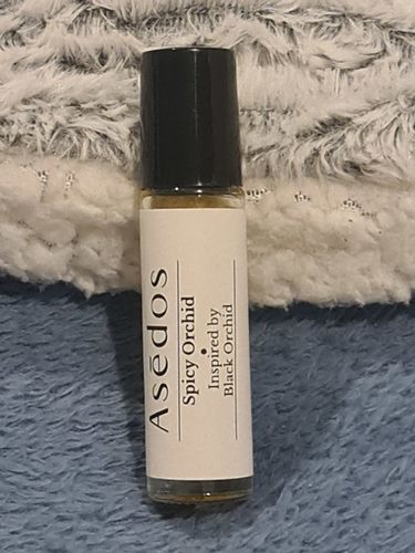 Customer photo review of SPICY ORCHID PERFUME OIL