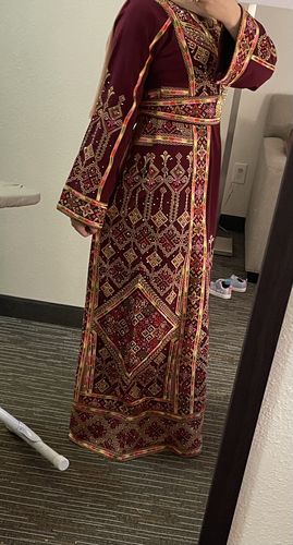 Customer photo review of Burgundy Full Embroidered Thobe