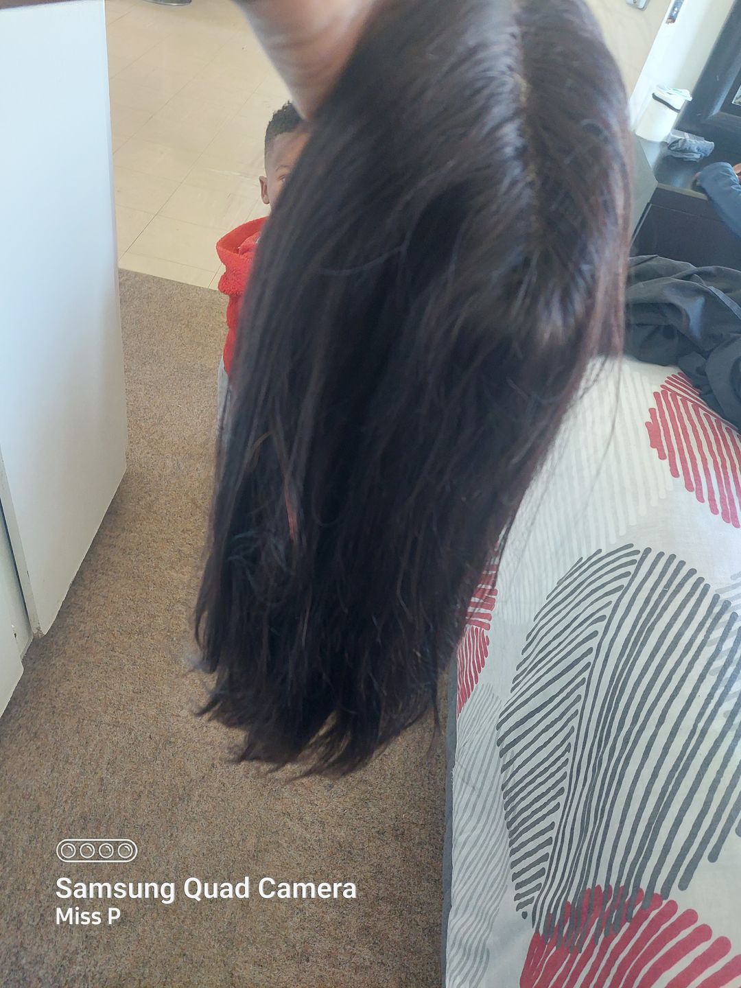 Customer photo review of “LINNY” Grade 13A Straight wig 24”