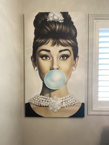 Customer photo review of 'Audrey Hepburn' Framed Canvas