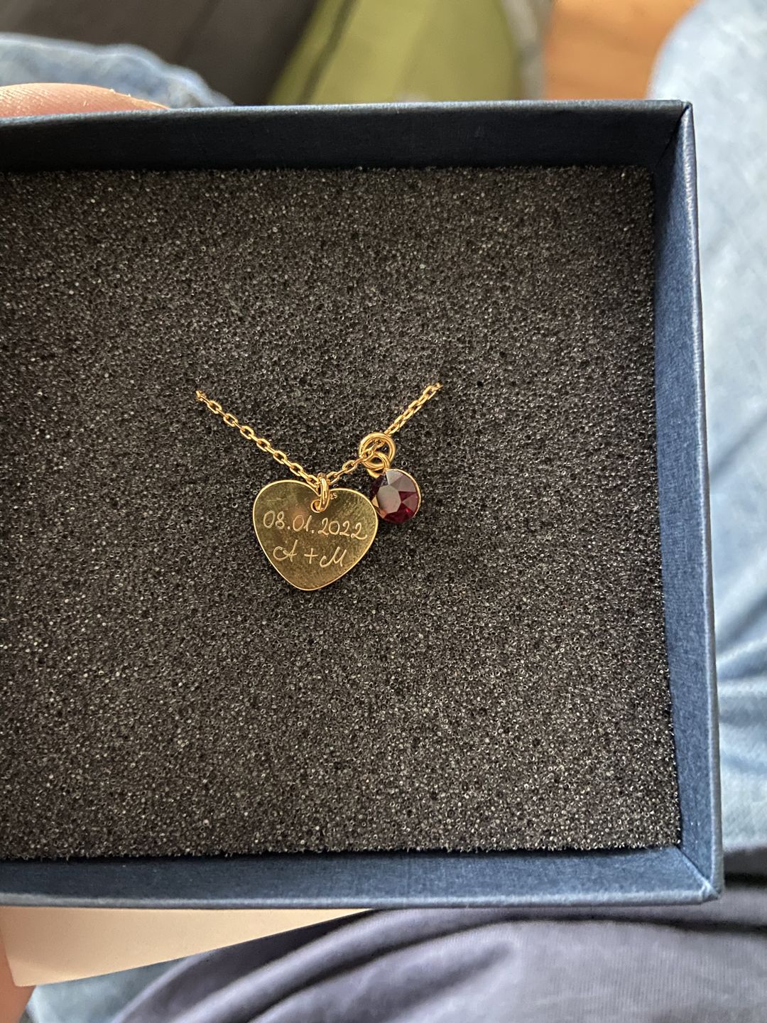 Customer photo review of Herzkette mit Gravur
