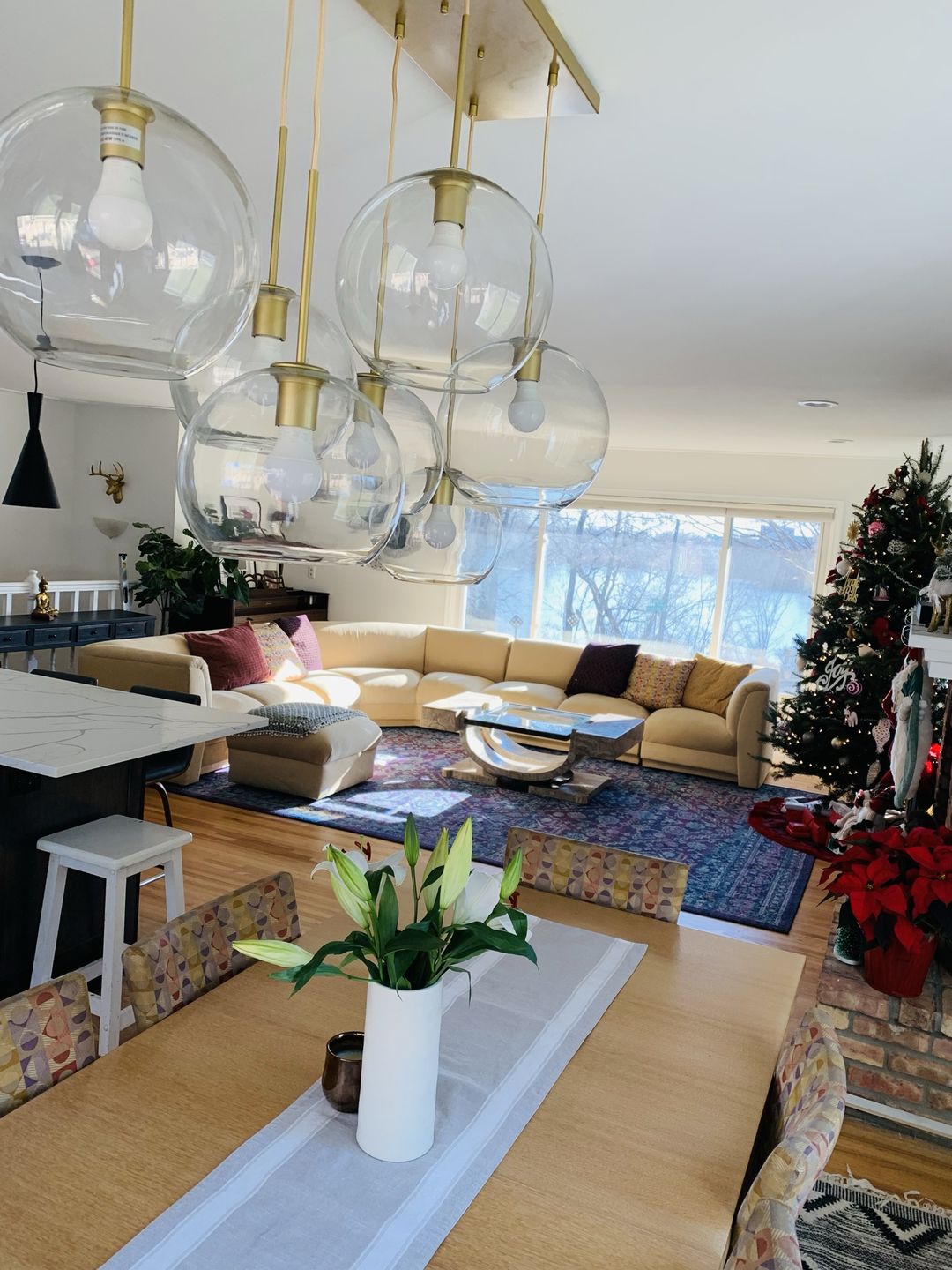 Customer photo review of Modern 7-Light Sculptural Glass Globe Pendant Chandelier