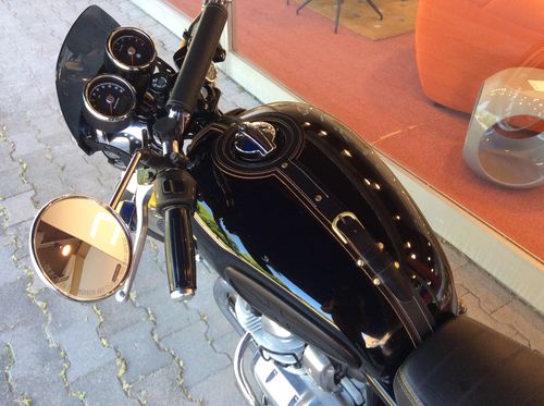 Customer photo review of Sangle de réservoir noir pour Royal Enfield Interceptor et Continentale GT 650