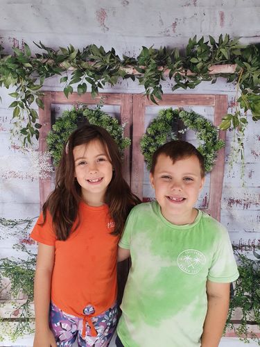 Customer photo review of Kate Spring/Mother's day  Green Plants Barn Door Backdrop Designed by Jia Chan Photography