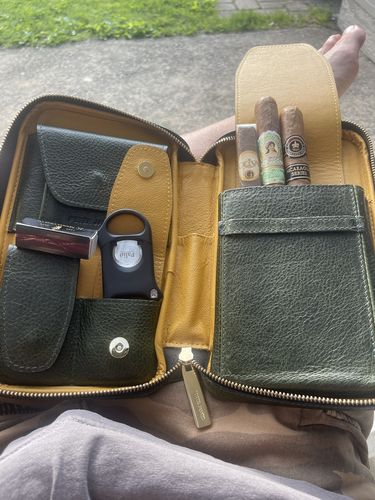 Customer photo review of Masters Handmade Leather Cigar Organizer