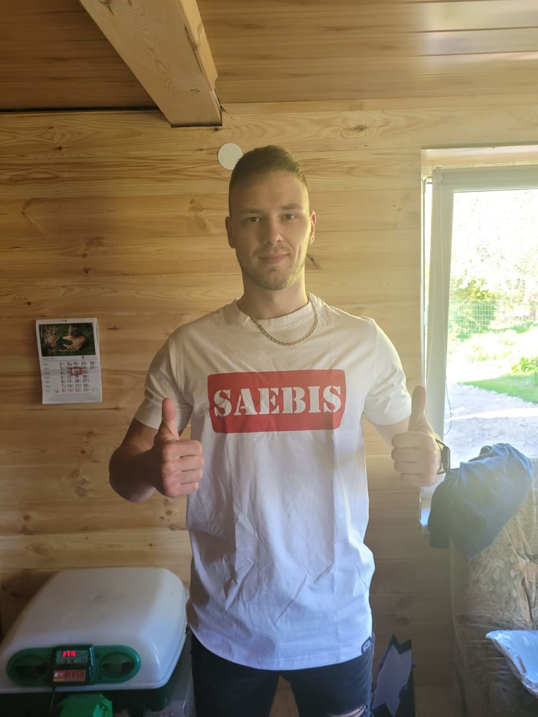 Customer photo review of SAEBIS® Red Box Herren T-Shirt weiß