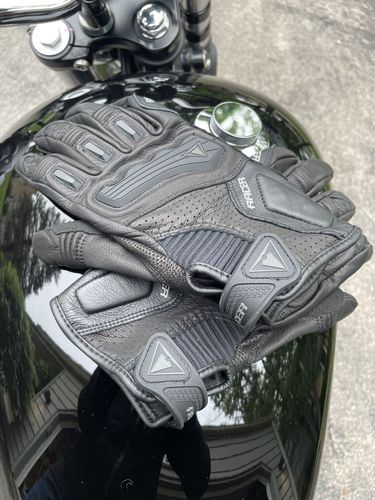 Customer photo review of Guide Glove