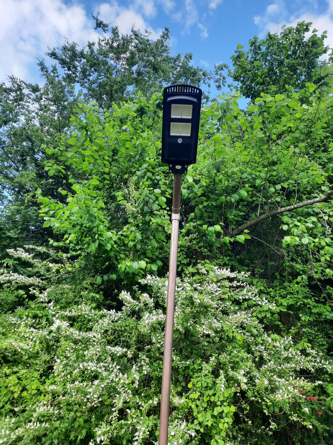 Customer photo review of 140W Solar Street Light 14000 Lumens