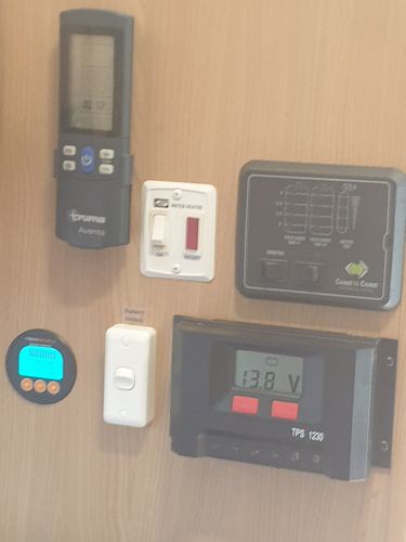 Customer photo review of iTECHBM500 500 Amp Battery Monitor with Shunt