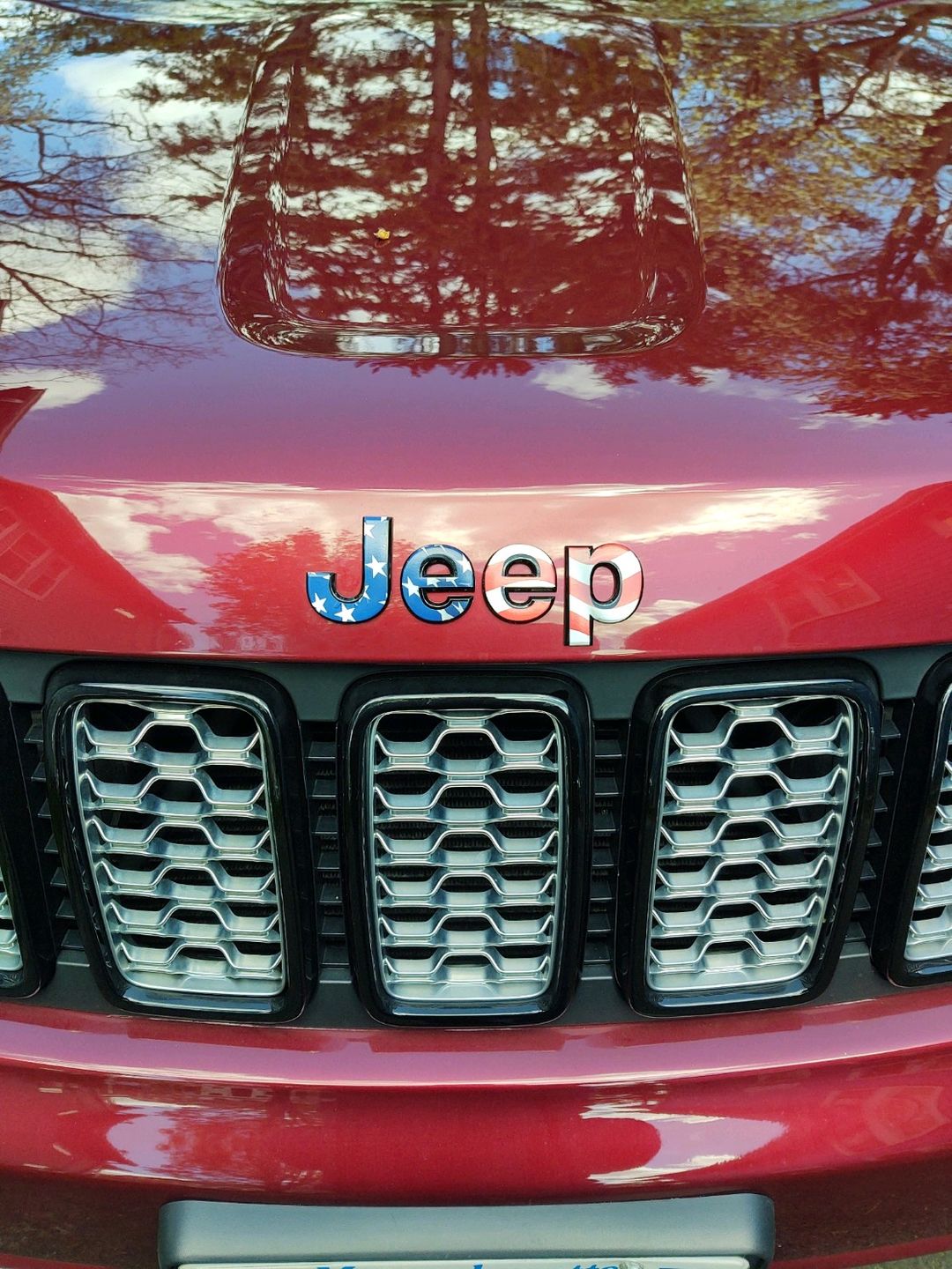 Customer photo review of JEEP Emblem Overlay Decals – American Flag Print | Fits Grand Cherokee, Cherokee, Compass, Renegade, Liberty & Patriot