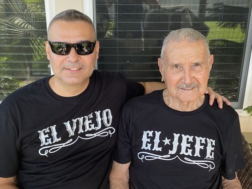 Customer photo review of El Jefe Old School OG Chingon T-Shirt