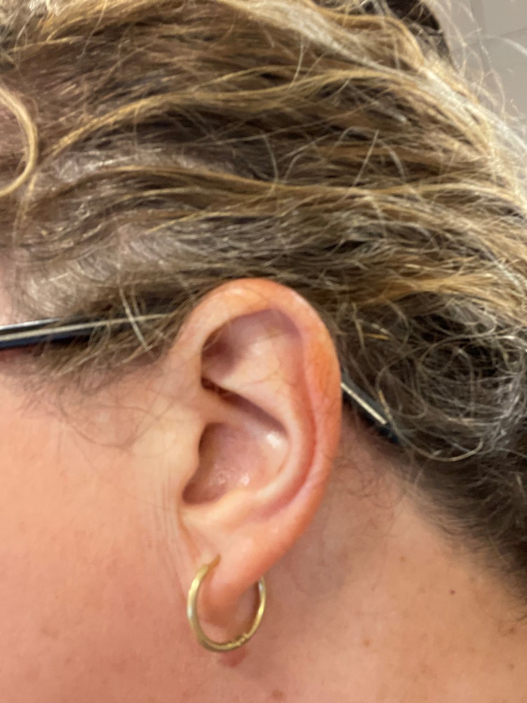 Customer photo review of Essential Earrings Small