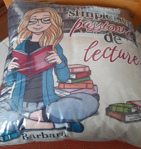 Customer photo review of La dévoreuse de livres - amis-Coussin