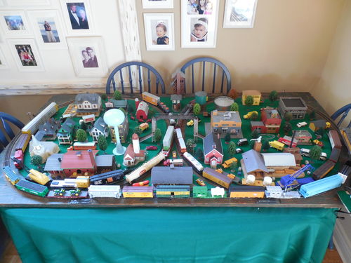 Customer photo review of Woodland Scenics BR5066 Miss Molly's Diner - HO Scale