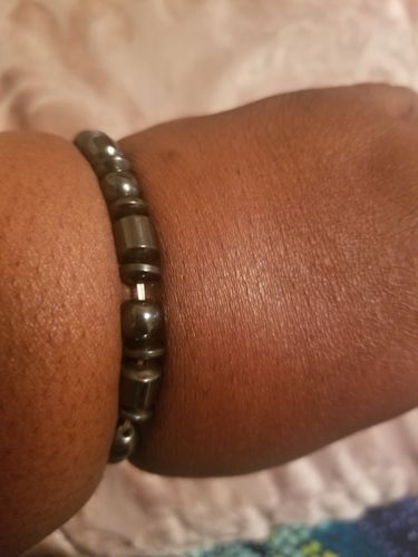 Customer photo review of Weight Loss Black Stone Magnetic Therapy Bracelet