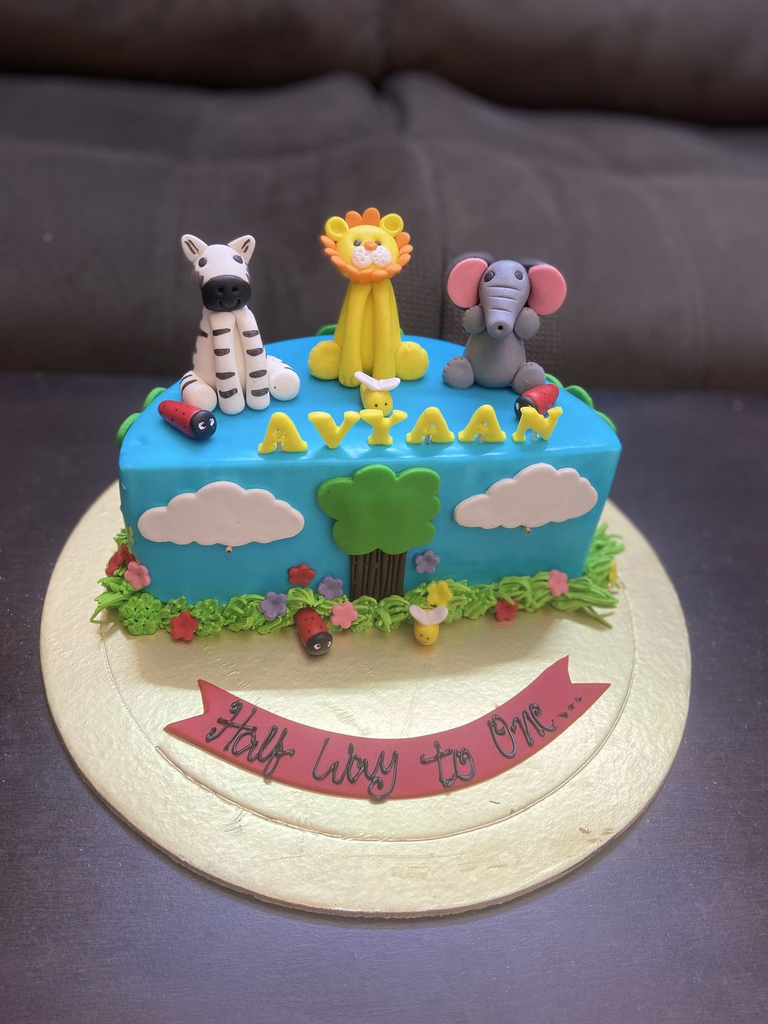 Customer photo review of Half Jungle Design Cake