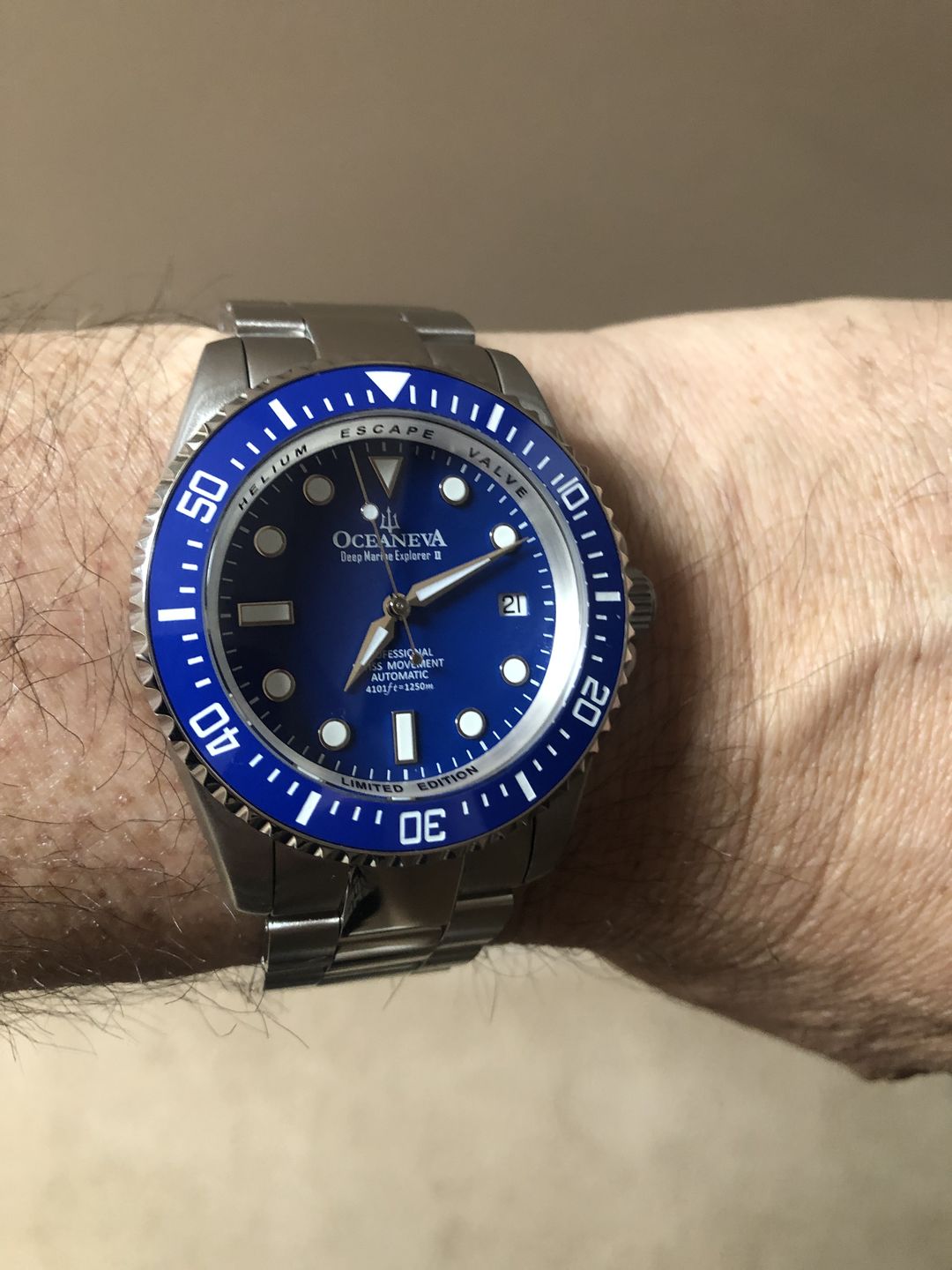 Customer photo review of Oceaneva™ Men's Deep Marine Explorer II 1250M Pro Diver Watch Blue