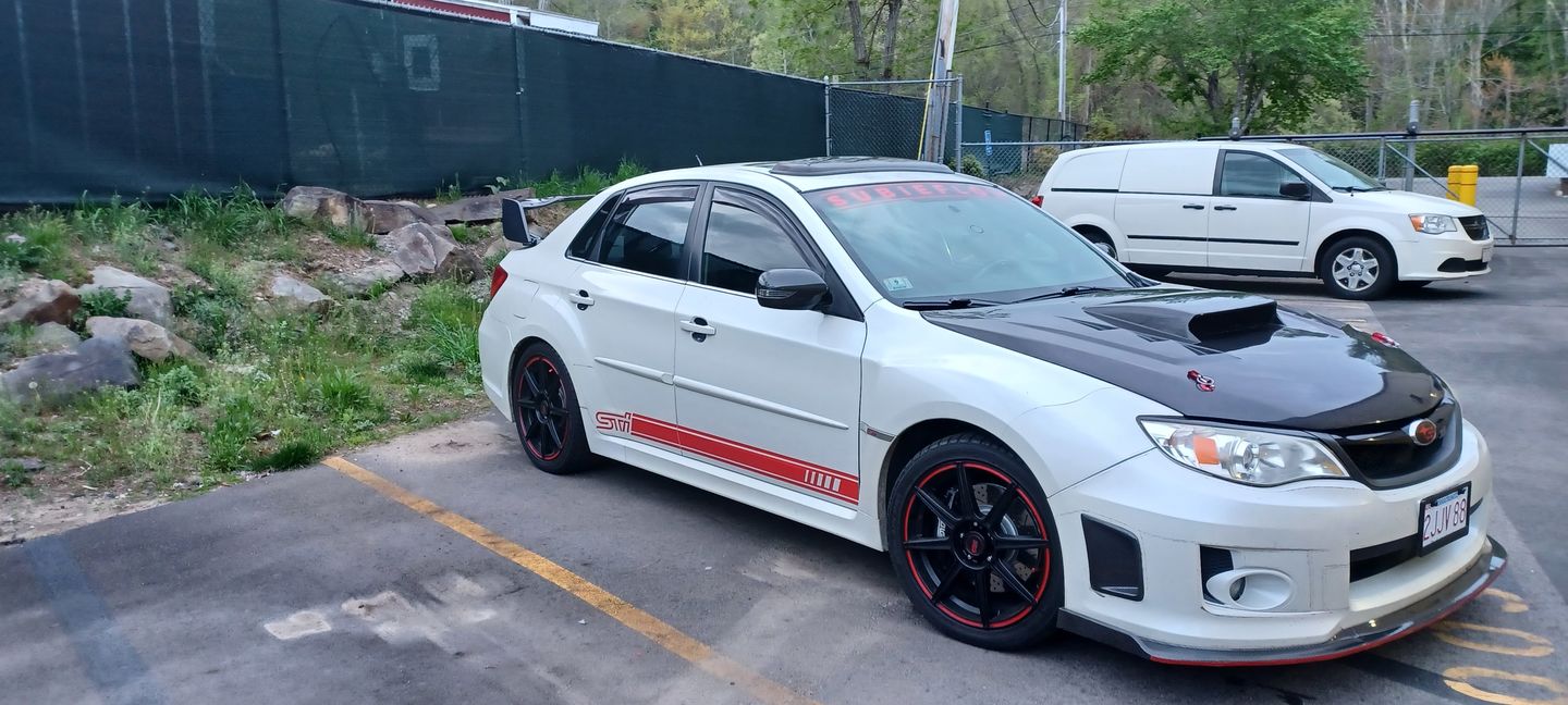 Customer photo review of SubieFlow Windshield Banners